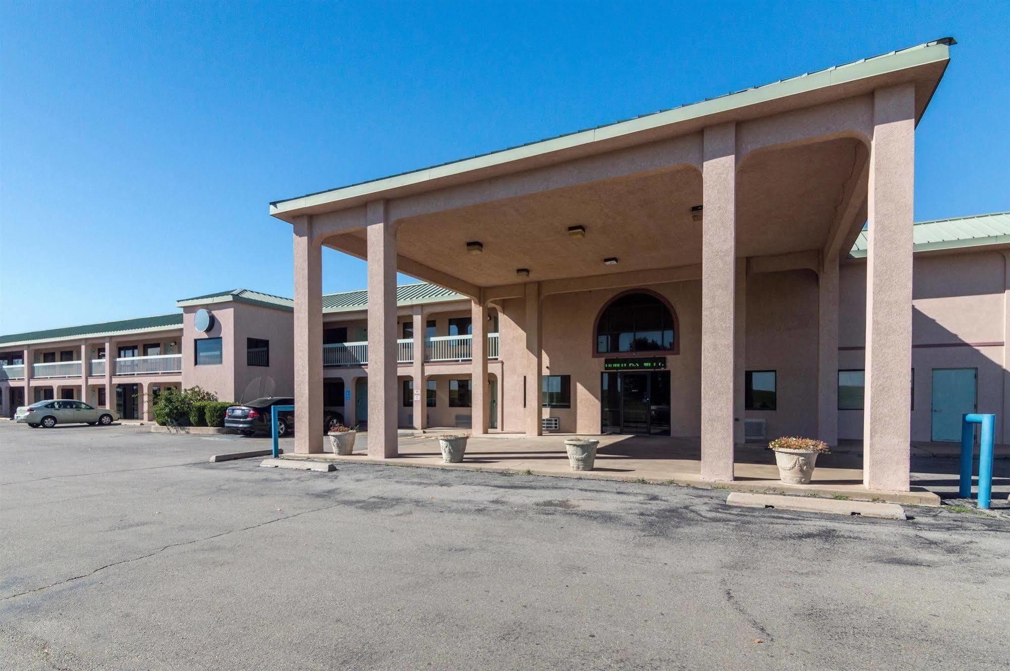 Motel 6 Erick Exterior photo