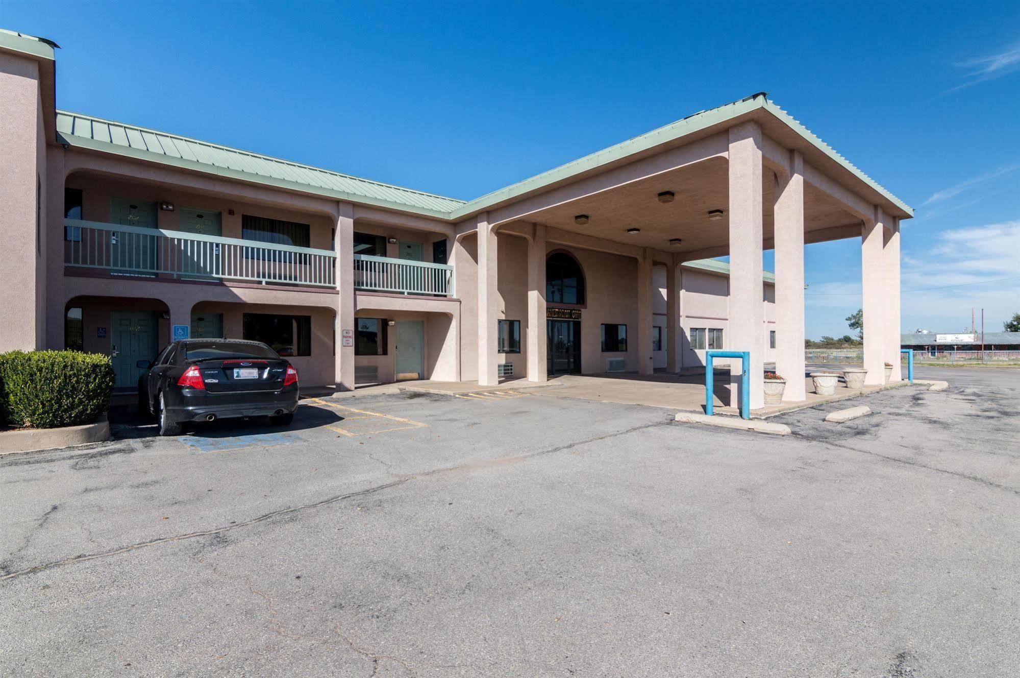 Motel 6 Erick Exterior photo